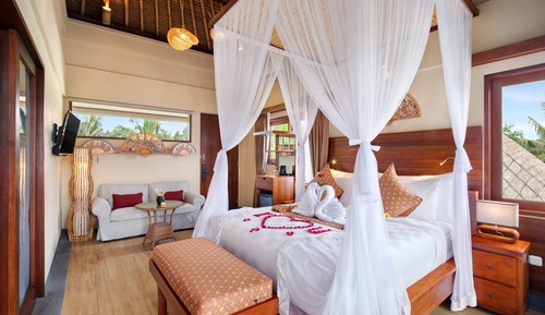 Honeymoon Suite