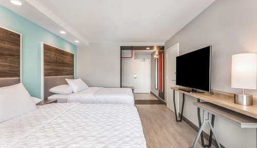Room, 2 Queen Beds, Accessible (Hearing)