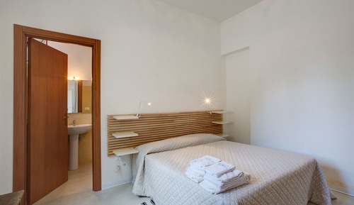 Standard Studio, Garden View