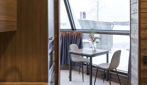 Arctic Glass Igloo (Lake Side)