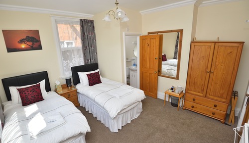 Double or Twin Room, Shared Bathroom