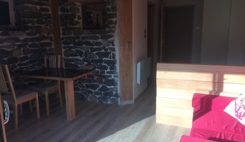 Family Room (Hibou)
