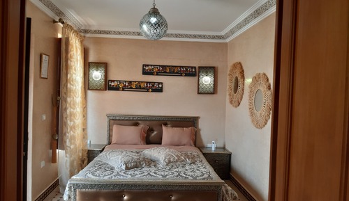Basic Double Room, 1 Queen Bed