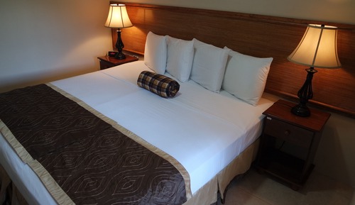 Signature Suite, 2 Bedrooms, Kitchen, Executive Level