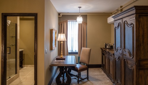 Luxury Room, 1 Queen Bed