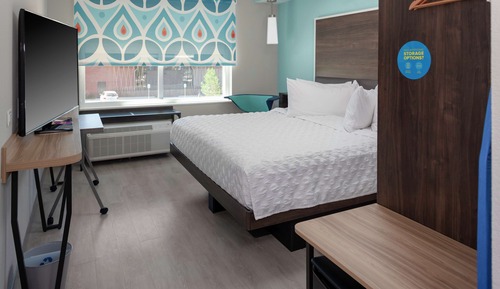 Room, 1 King Bed, Accessible (Hearing)