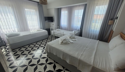 Economy Quadruple Room