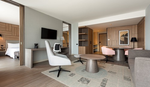 Suite, 1 King Bed