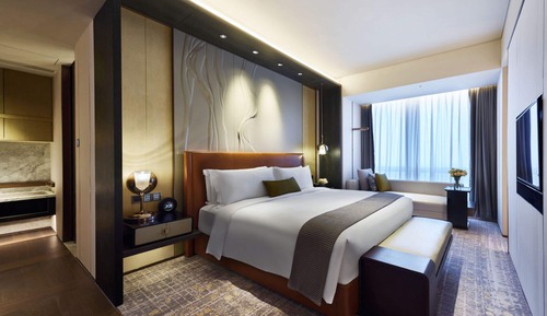 Premium Room, 1 King Bed, Sea View (HkZhMo Bridge, Club Access)