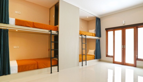 Shared Dormitory, Mixed Dorm