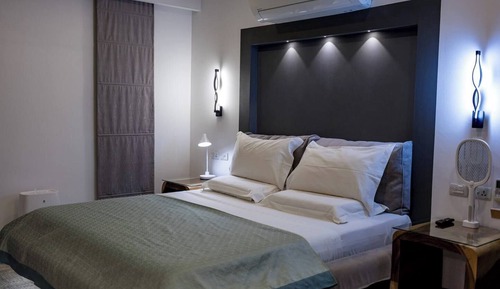 Sunrise Private Spa Suite