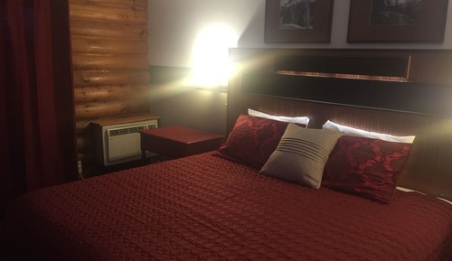 Standard Suite, 1 King Bed, Non Smoking, Jetted Tub