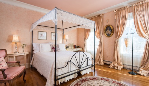 Luxury Room, 1 Queen Bed, Patio, Garden View