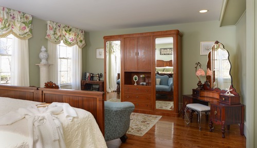 Luxury Room, 1 King Bed, Jetted Tub, Garden View