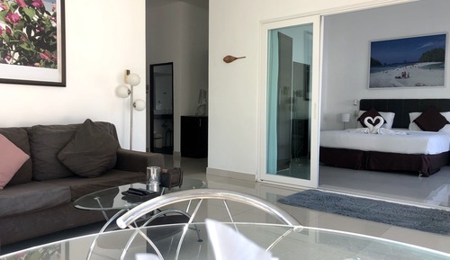 Premium Penthouse, 2 Bedrooms, Pool View