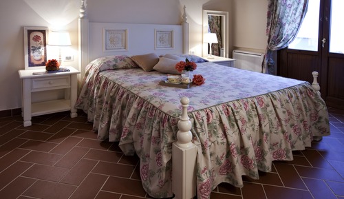 Grand Apartment, 3 Bedrooms, Kitchen, Tower