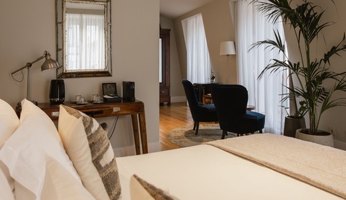 Signature Suite