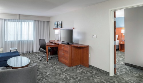 Suite, 1 Bedroom (Mobility Accessible, Tub)
