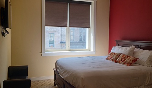 Deluxe Suite, Multiple Beds, Jetted Tub, City View
