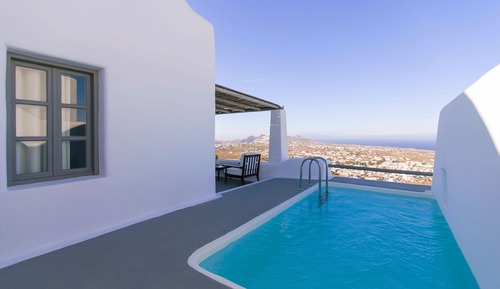 Honeymoon Suite with Pool & Panoramic View