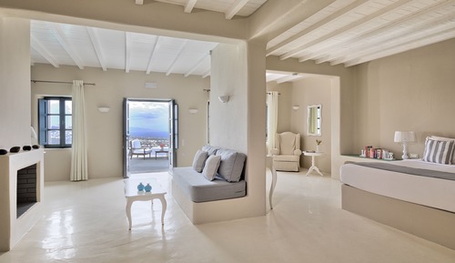 Lava Residence Suite with Heated Pool and Panoramic View