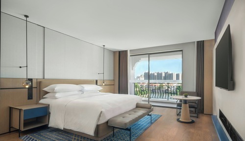 Deluxe Room, 1 King Bed