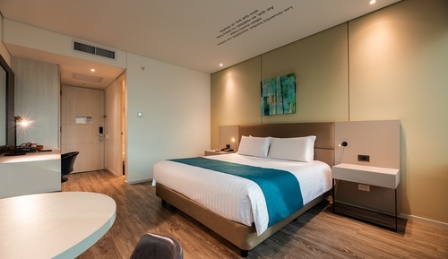 Standard Room, 1 King Bed