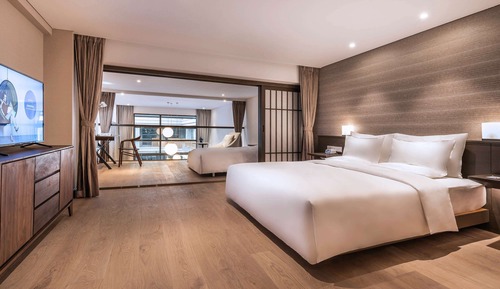 Deluxe Suite, Multiple Beds