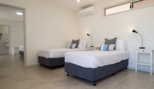 Family Suite, Multiple Beds, Private Bathroom