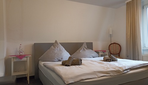 Double Room (7)
