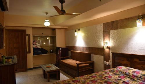 Deluxe Studio, 1 King Bed with Sofa bed