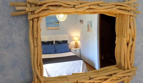 Standard Double Room, Non Smoking, Private Bathroom (Bord de l'Eau)