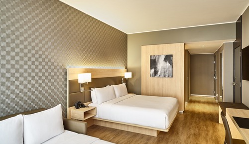 Junior Suite, 1 King Bed, Non Smoking, Oceanfront (View)