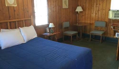 Basic Single Room, 1 Queen Bed