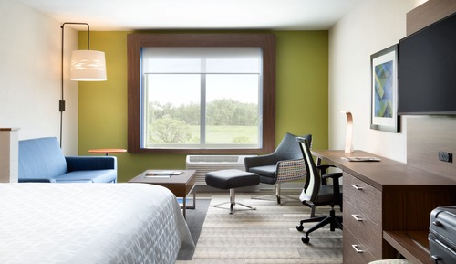 Suite, 1 King Bed, Roll-in Shower (Mobility)