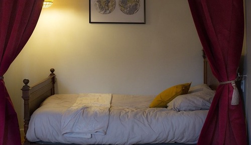 Panoramic Quadruple Room, Private Bathroom (Chambre sous les toits)