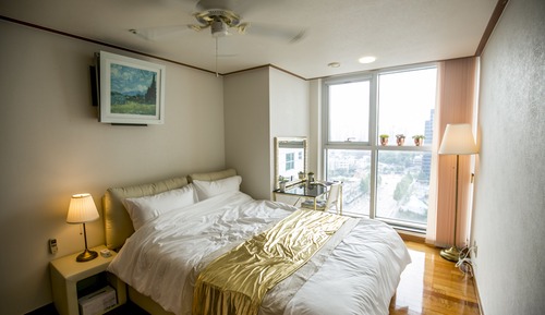 Luxury Apartment - Foreigner Only (Superior Cozy Home)