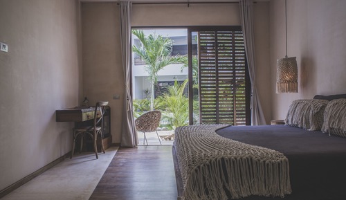 Standard Double Room, 1 King Bed, Pool View
