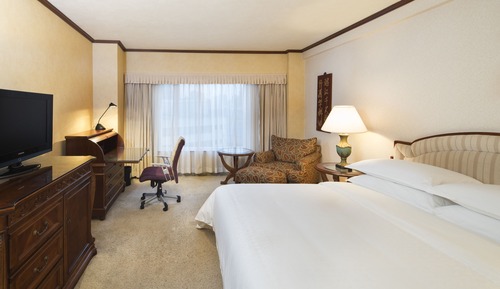 Deluxe Queen Room 