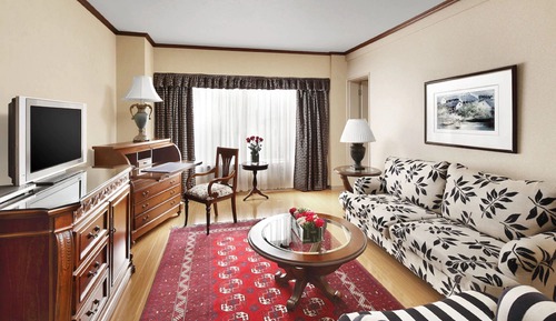 Deluxe Suite(Inclusive of Executive Lounge access)