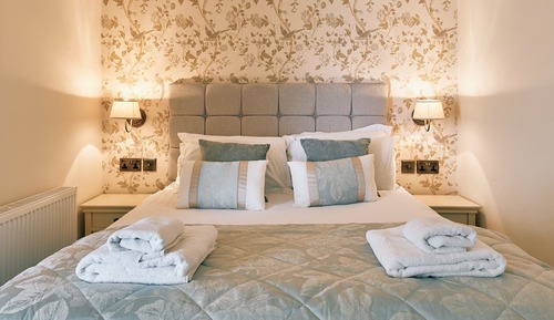 Standard Double Room, Ensuite, Sea View