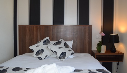 Deluxe Single Room