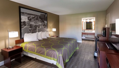 Room, 1 King Bed, Non Smoking