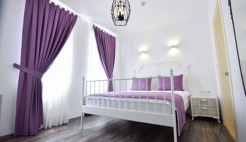 Basic Room, 1 Queen Bed, Non Smoking, City View