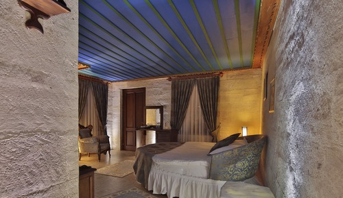 Luxe Suite Room