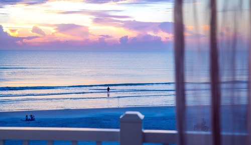 Suite, 1 King Bed with Sofa bed, Balcony, Oceanfront (Mobility Accessible, Tub)