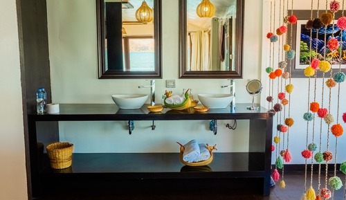 Panoramic Studio Suite, Ensuite, Lake View