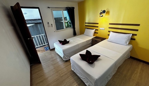 Standard Twin Room