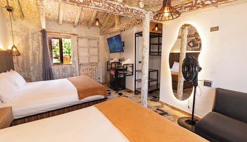 Deluxe Quadruple Room