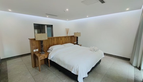 Standard Suite, Courtyard View